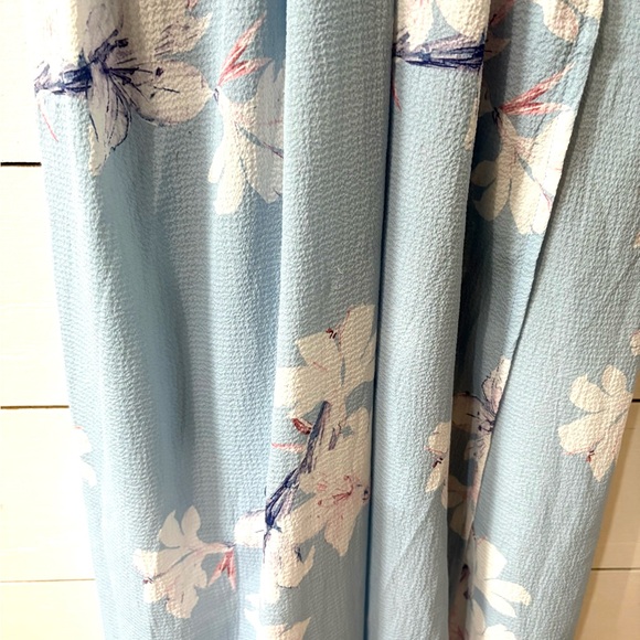 Backless airy floral maxi dress - Picture 8 of 8